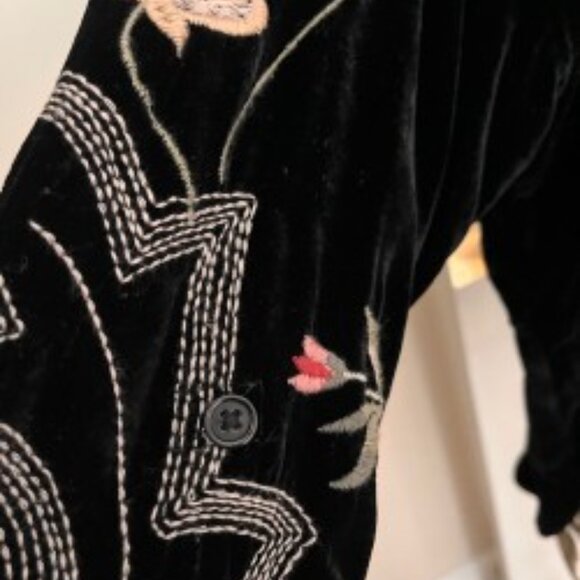Johnny Was - Black Velvet Embroidered Top - L - Picture 4 of 7